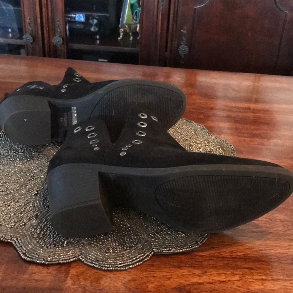 Boot - Picture 5 of 5